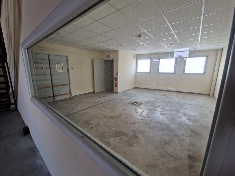 Bureau - 250 m² - 4 pièces