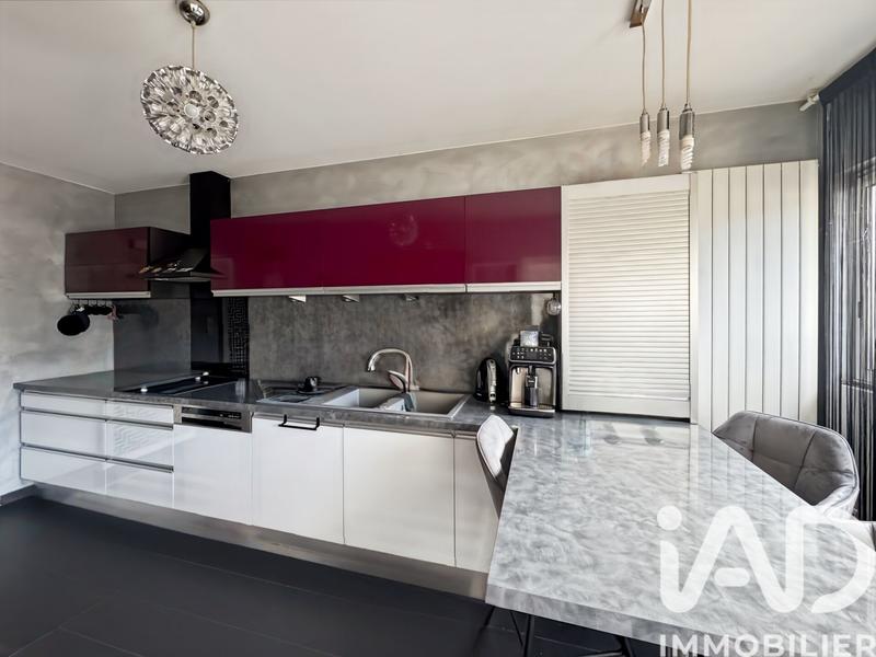 Maison - 101 m² - 5 pièces