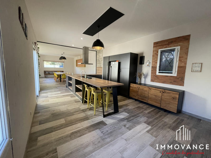 Villa - 210 m² - 6 pièces