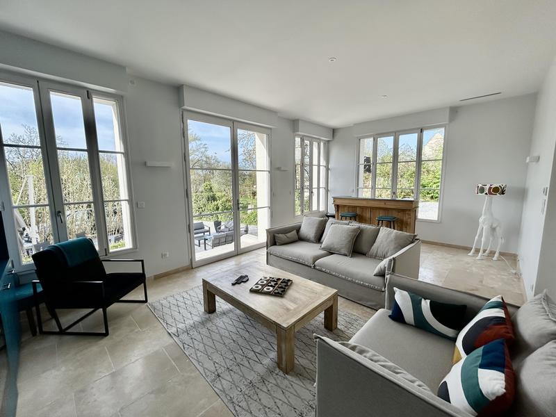 Maison de maîtres - 277 m² - 8 pièces