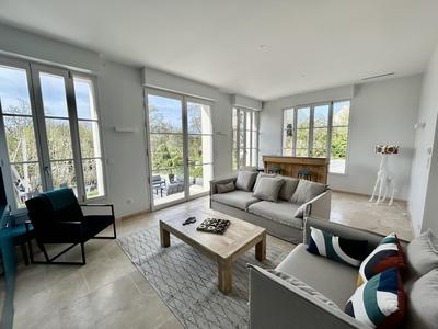 Maison de maîtres - 277 m² - 8 pièces