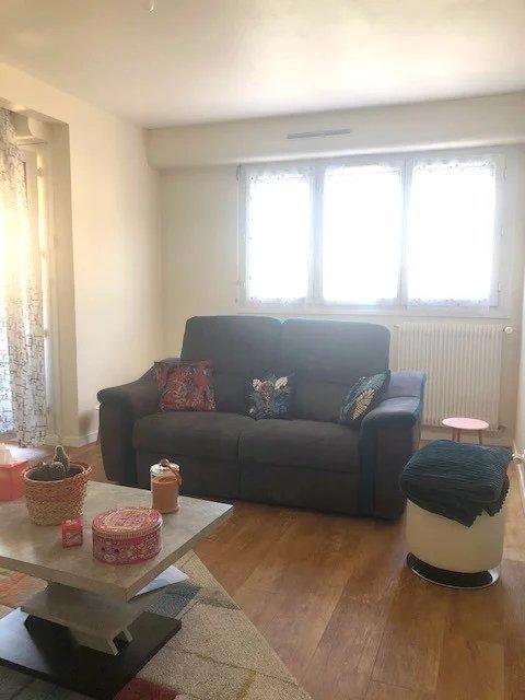 Appartement - 99 m² - 4 pièces