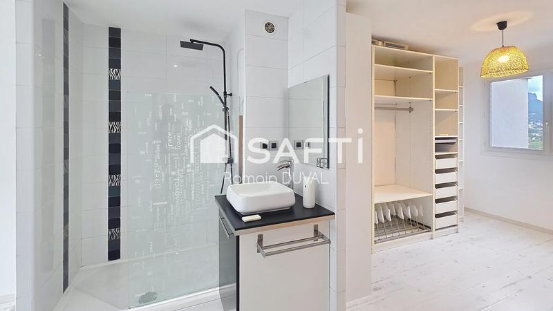 Appartement - 81 m² - 5 pièces