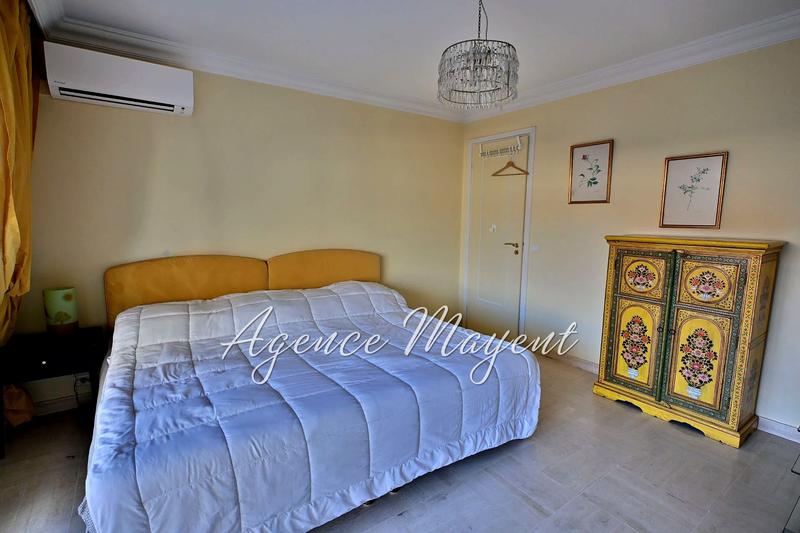 Appartement - 81 m² - 3 pièces