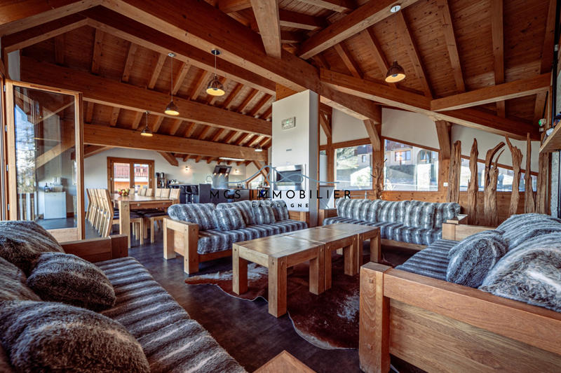 Châlet - 300 m² - 11 pièces