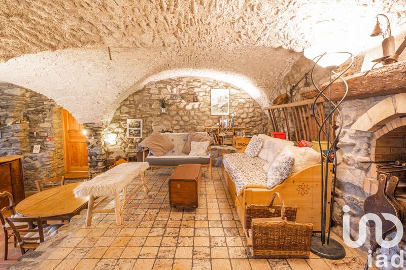 Appartement - 85 m² - 2 pièces