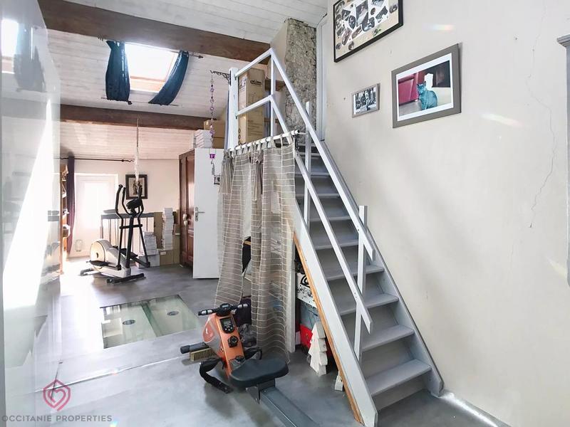 Maison - 253 m² - 8 pièces