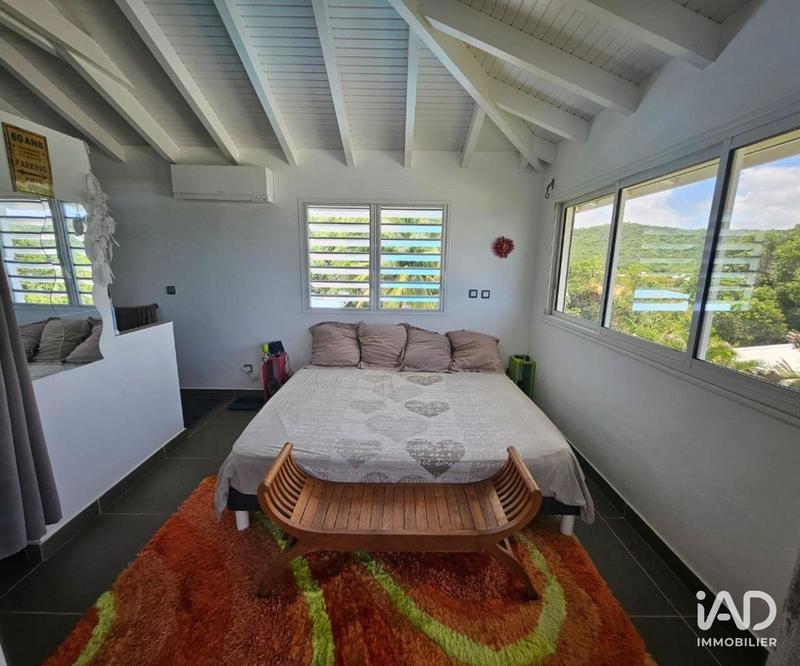 Maison - 121 m² - 8 pièces