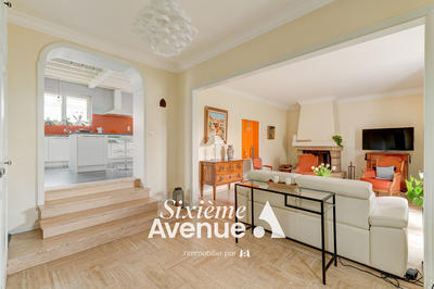 Maison - 151 m² - 6 pièces