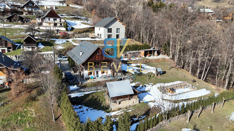 Châlet - 193 m² - 8 pièces