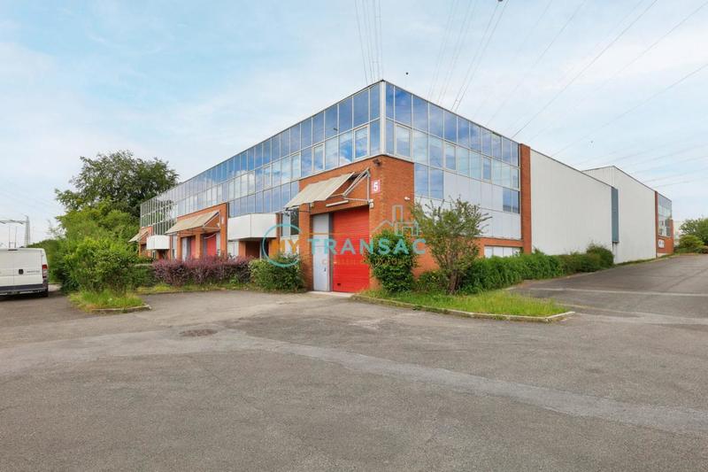 Local d'activité / Entrepôt - 410 m²