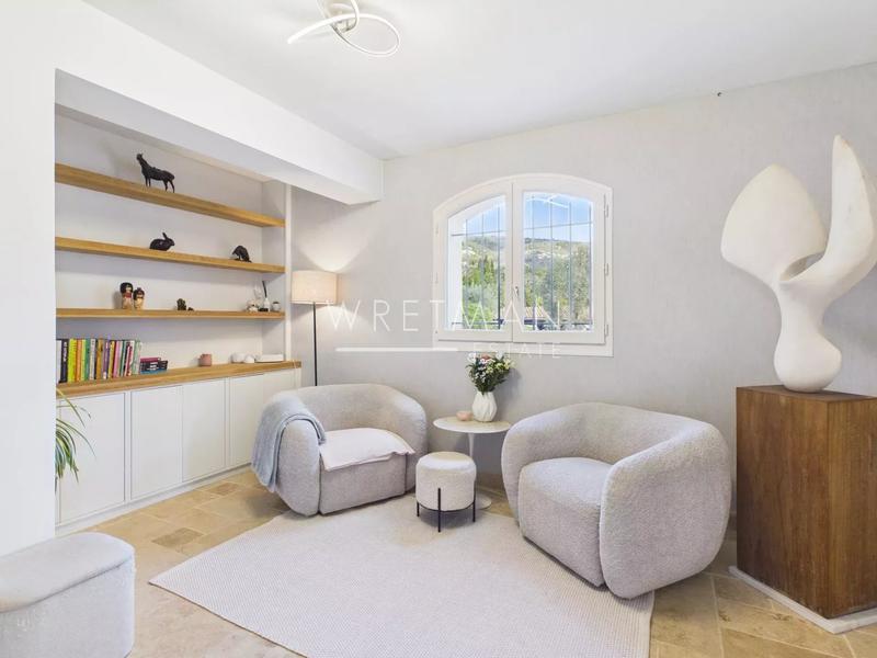 Villa - 240 m² - 7 pièces