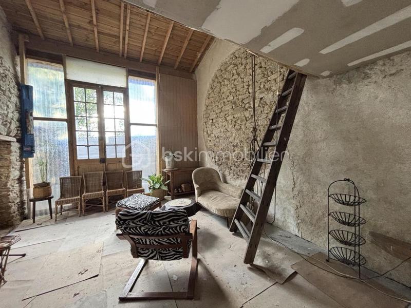 Immeuble - 110 m² - 3 pièces