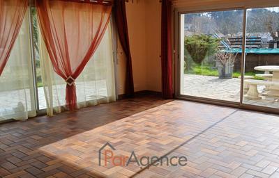 Maison - 193 m² - 9 pièces