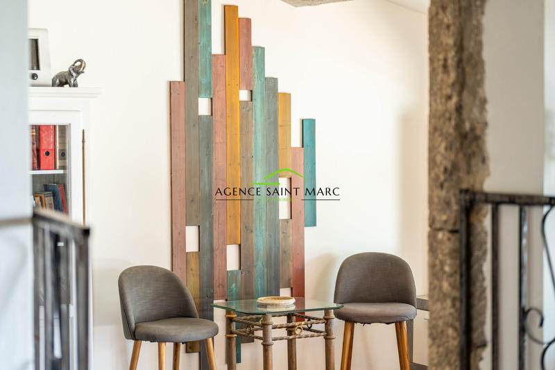 Maison - 208 m² - 5 pièces