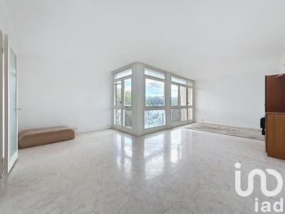 Appartement - 93 m² - 5 pièces