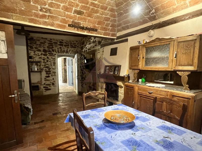 Maison - 198 m² - 10 pièces