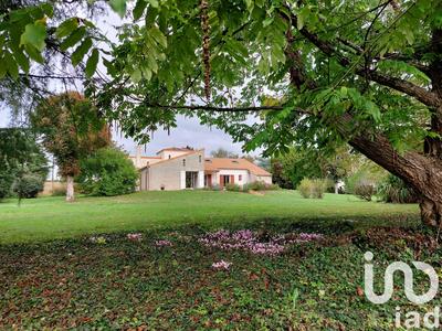 Maison de maîtres - 336 m² - 12 pièces