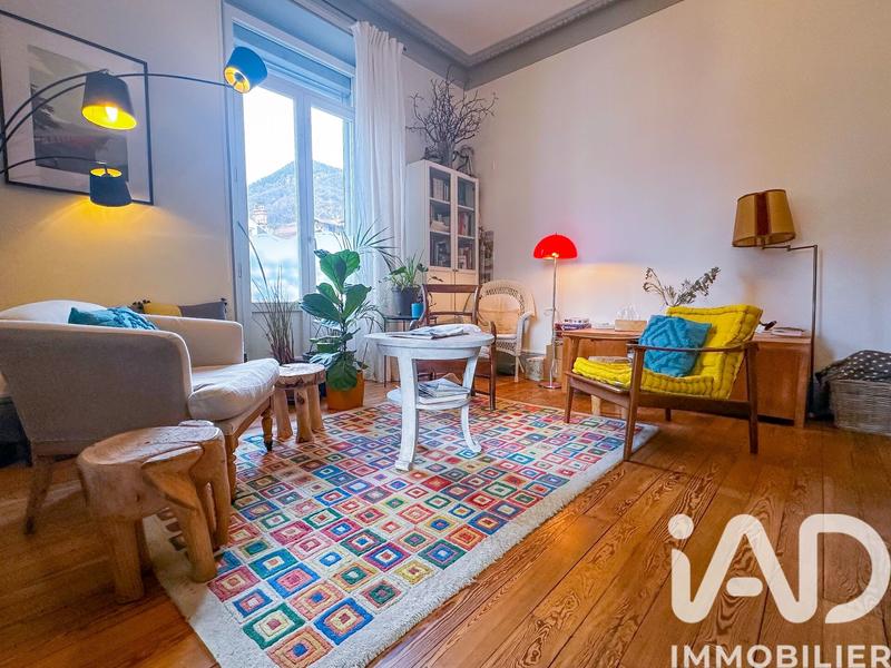 Appartement - 136 m² - 6 pièces