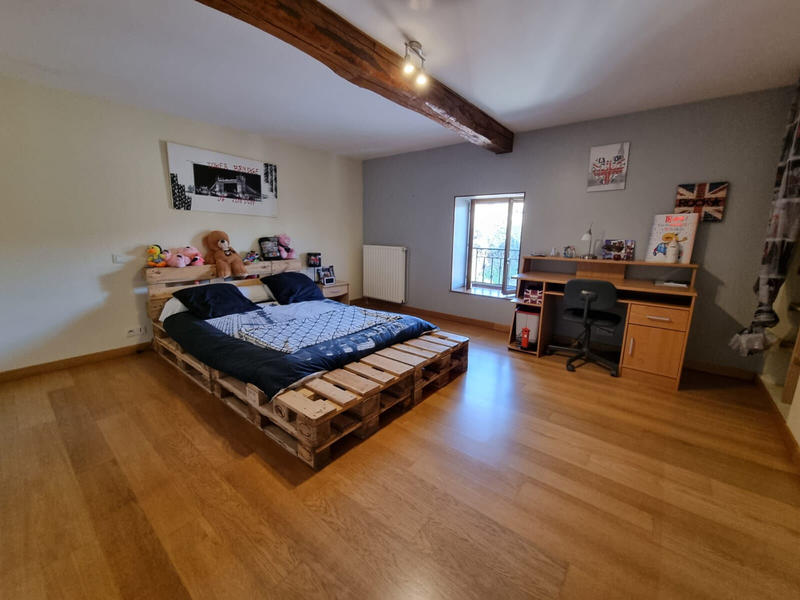 Maison - 232 m² - 8 pièces