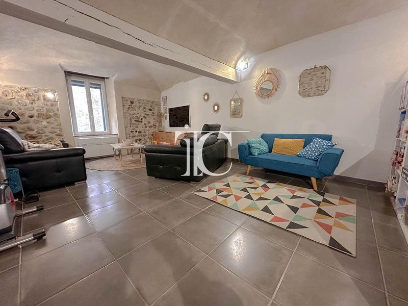 Maison de village - 183 m² - 5 pièces