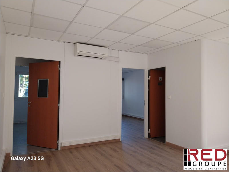 Bureau - 110 m² - 9 pièces