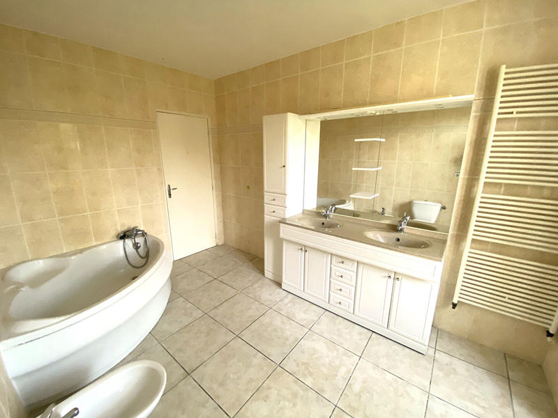 Maison - 165 m² - 7 pièces