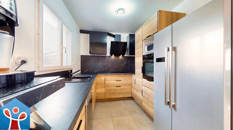 Maison - 88 m² - 4 pièces