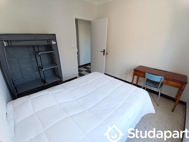 Chambre - 9 m² - 1 pièce