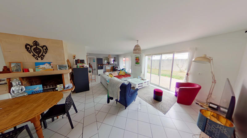 Maison - 180 m² - 7 pièces