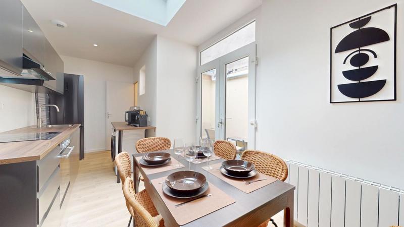 Maison - 90 m² - 6 pièces