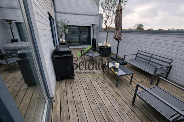 Loft - 140 m² - 4 pièces