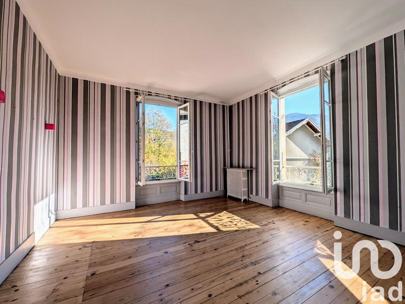 Maison - 237 m² - 7 pièces