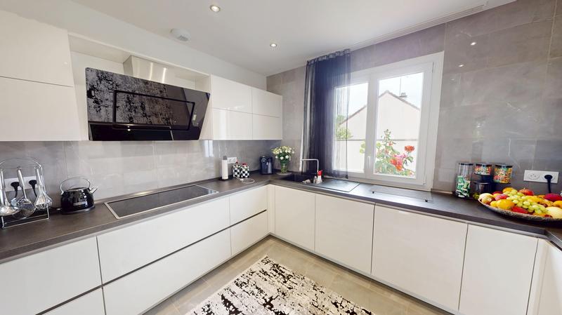 Maison - 101 m² - 5 pièces