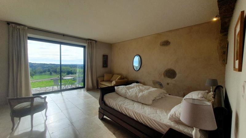 Propriété - 442 m² - 12 pièces