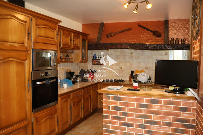 Maison - 280 m² - 8 pièces