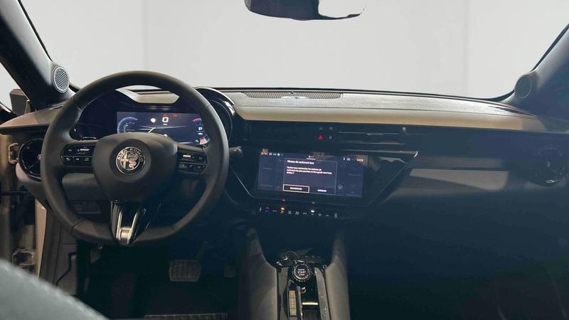 Alfa Romeo Junior 1.2 Ibrida 145 ch eDCT6 Techno