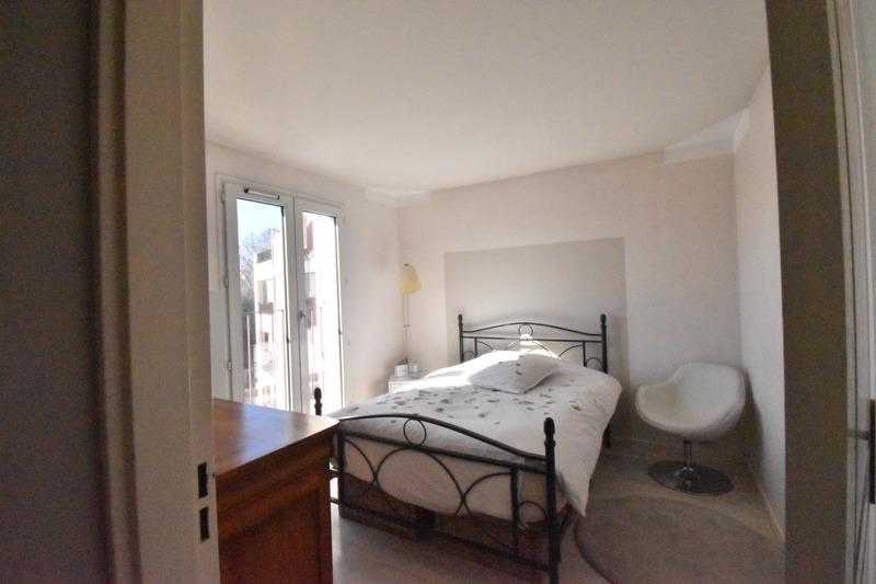 Appartement - 92 m² - 4 pièces