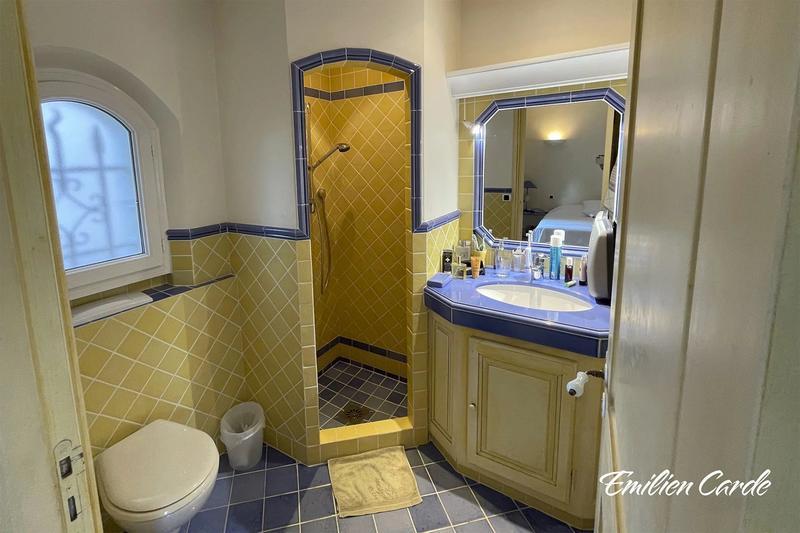 Villa - 167 m² - 6 pièces