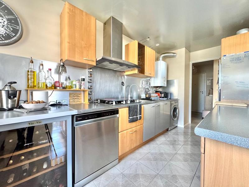 Appartement - 83 m² - 4 pièces