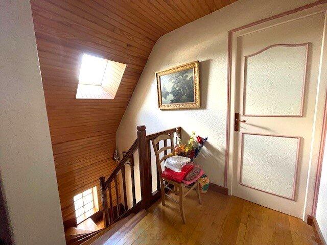 Maison - 141 m² - 7 pièces