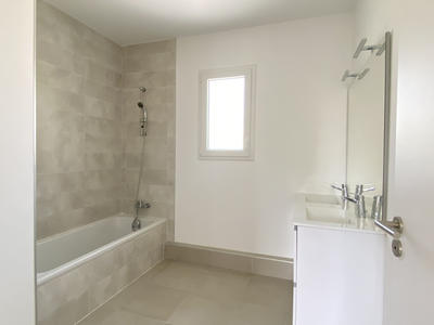 Villa - 90 m² - 4 pièces