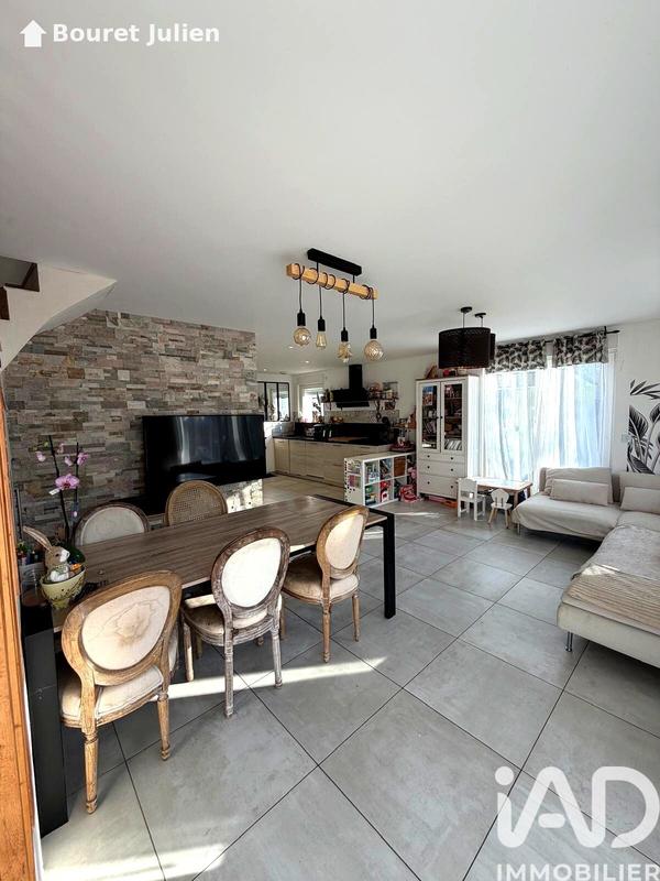 Maison - 89 m² - 4 pièces