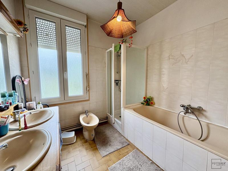 Maison - 178 m² - 7 pièces