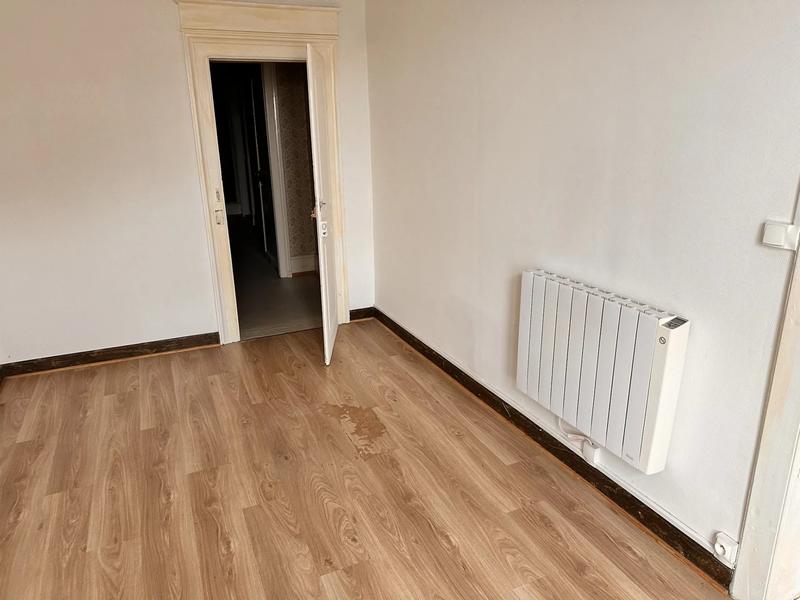 Maison - 400 m² - 12 pièces