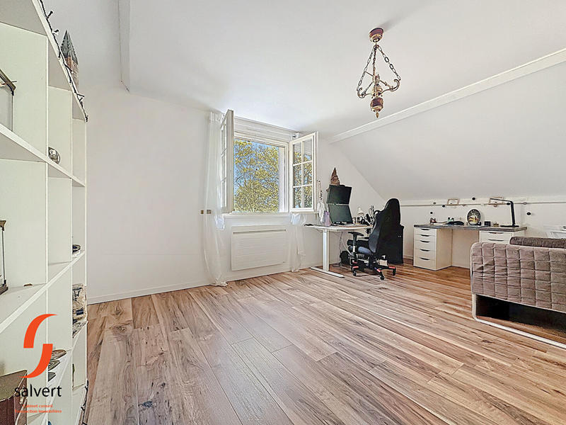 Maison - 215 m² - 7 pièces