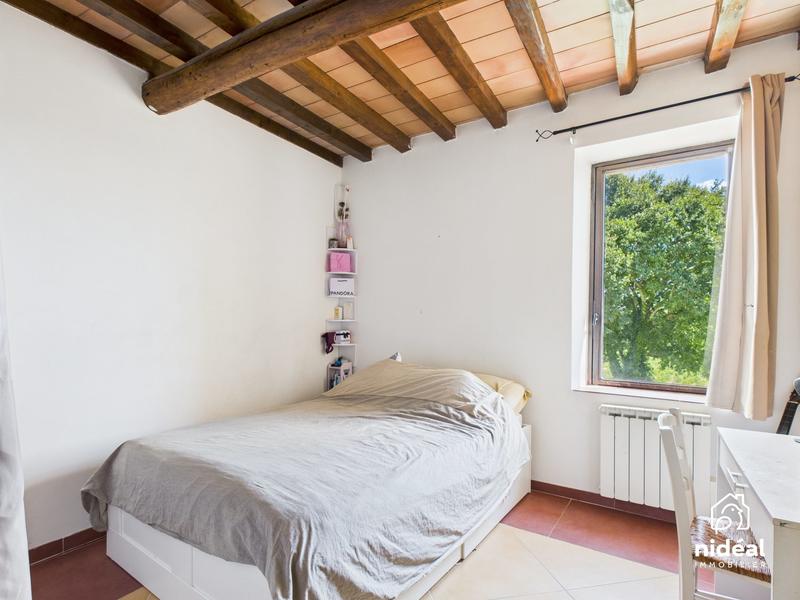 Maison - 216 m² - 8 pièces