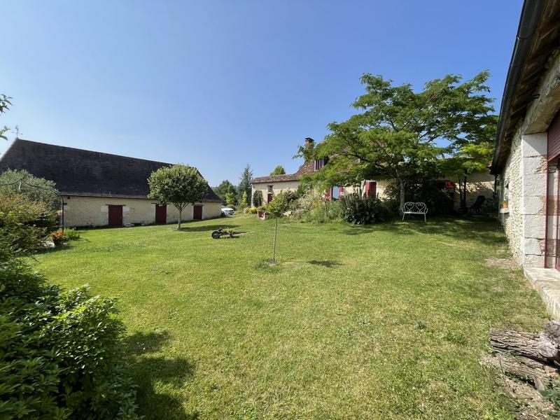 Maison - 288 m² - 8 pièces