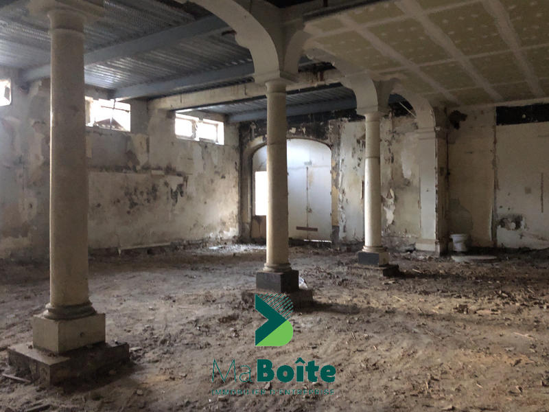 Local d'activités - 180 m² - 1 pièce