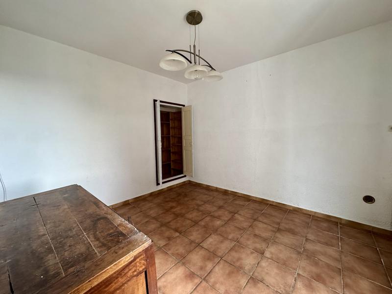 Mas - 261 m² - 8 pièces